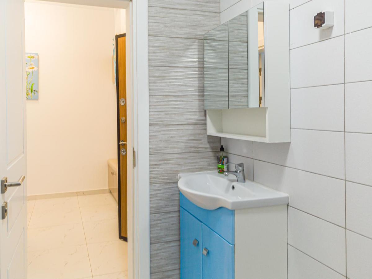 B&P Apartments Promenada Navodari Bagian luar foto