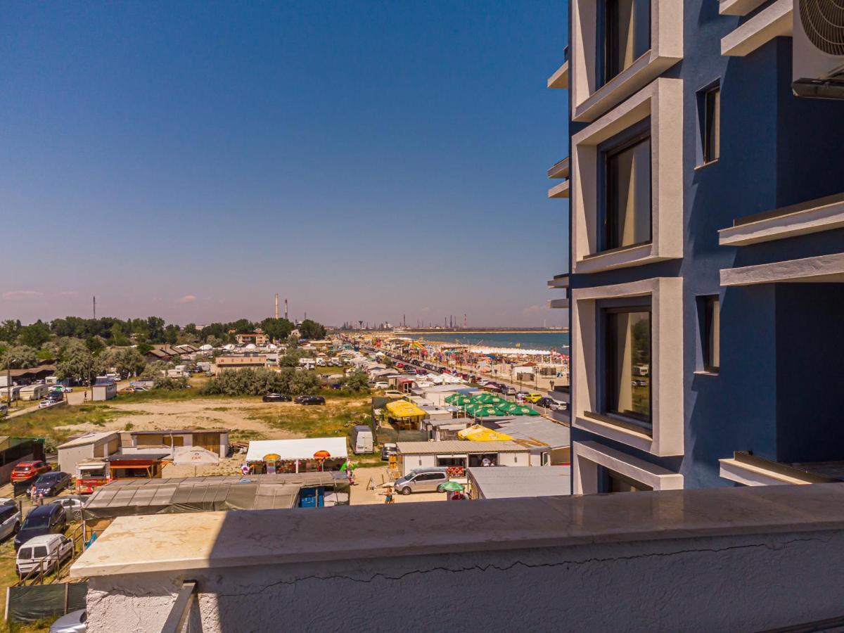 B&P Apartments Promenada Navodari Bagian luar foto